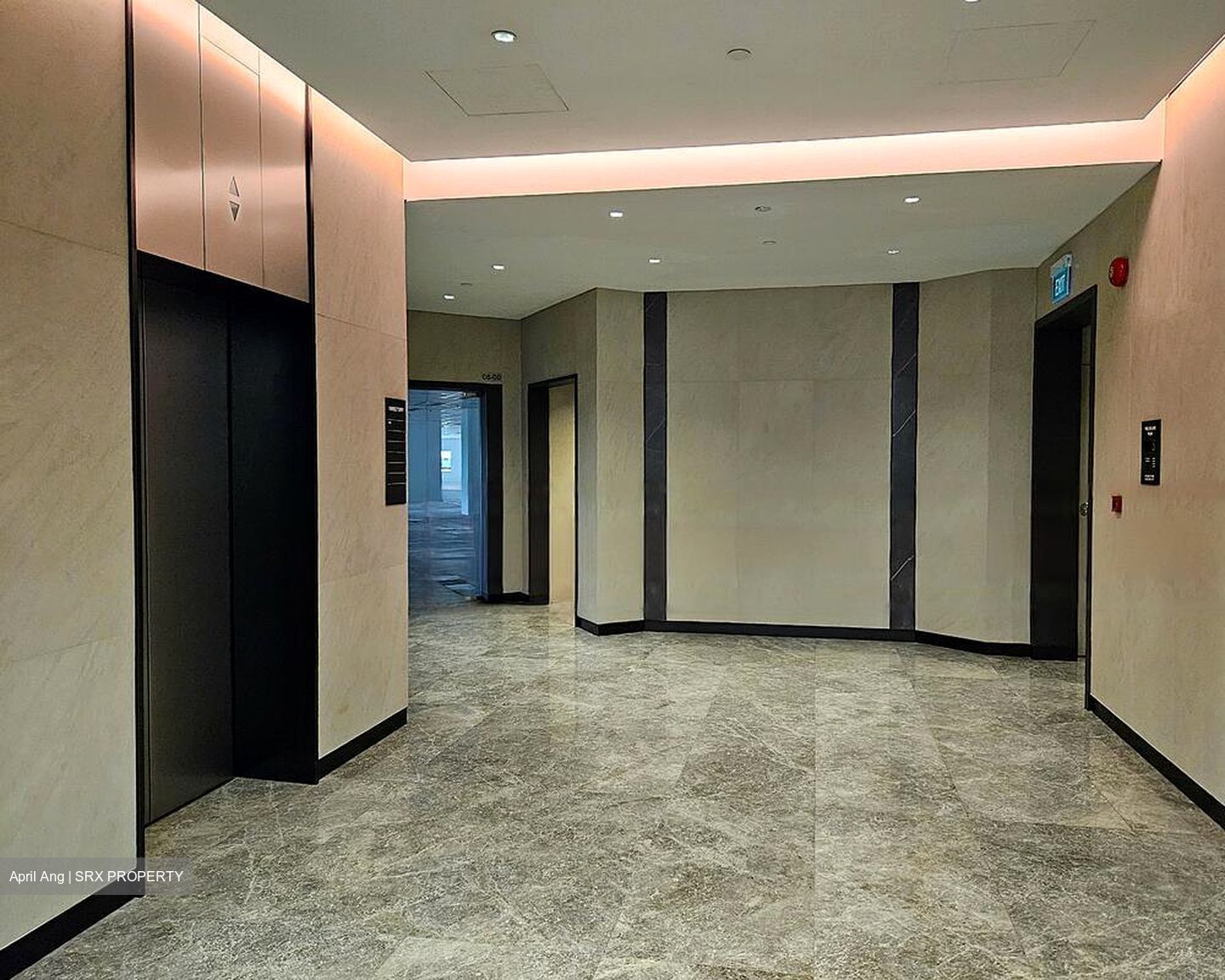 Abi Plaza (D2), Office #454216591